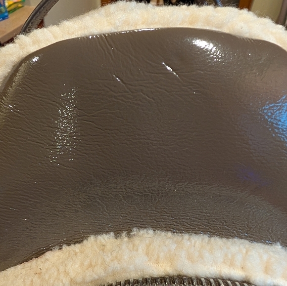 CALVIN KLEIN Estelle Patent Sherpa Backpack NWT - Picture 8 of 8